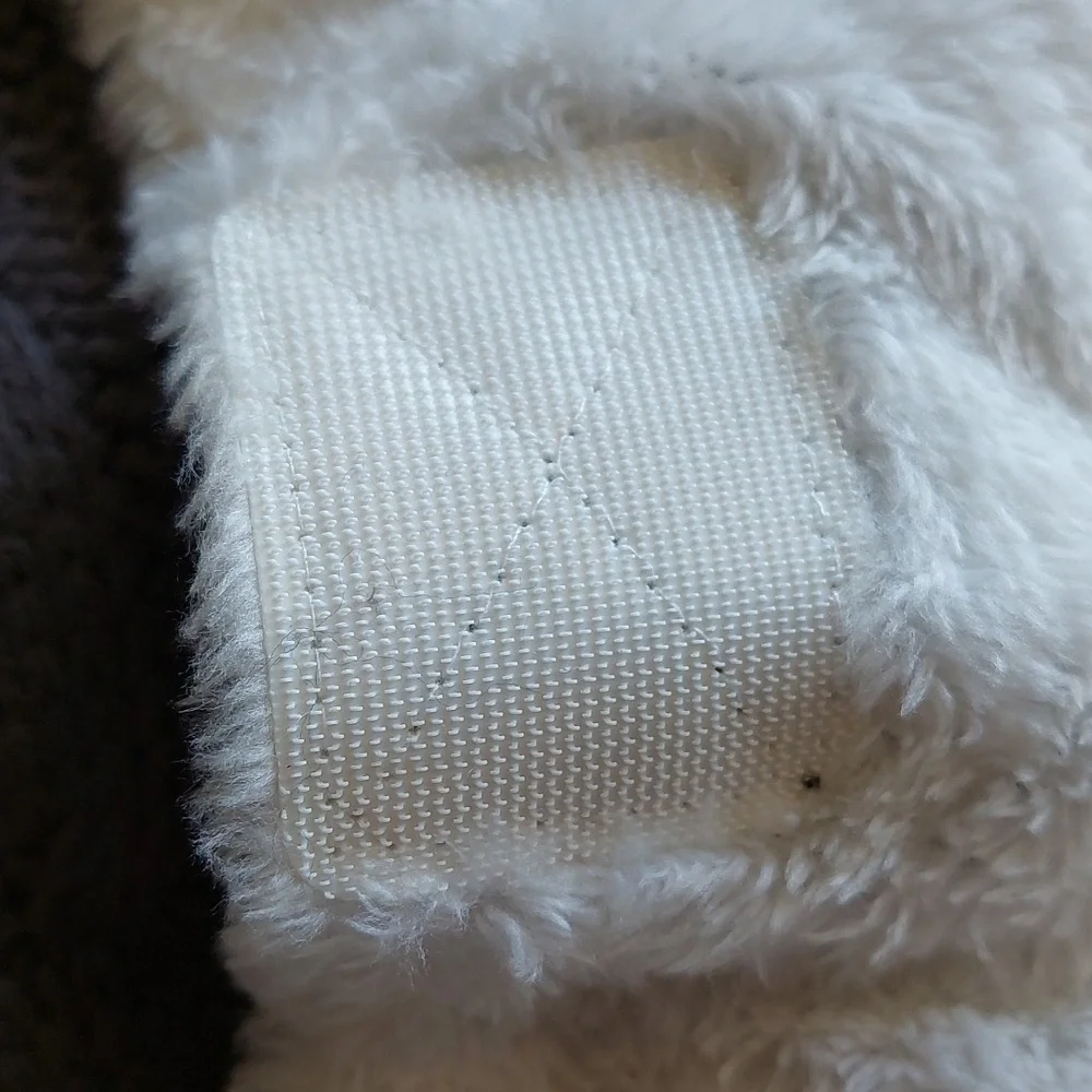 Huggle Hounds Cable Knit Dog Jacket - L - Picture 6 of 13